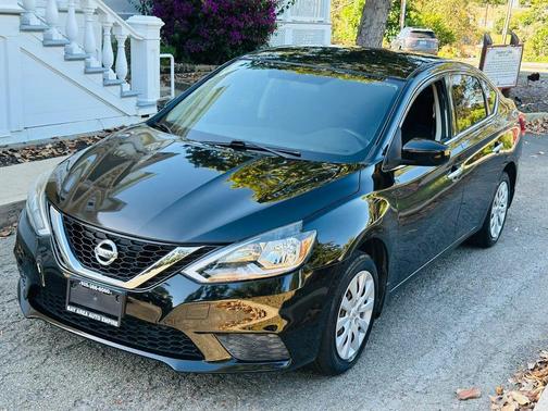 Super Black 2017 Nissan Sentra SV