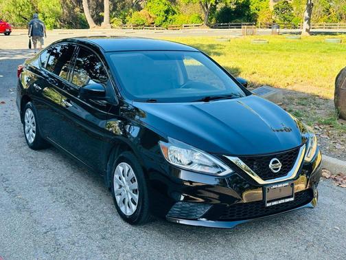 Super Black 2017 Nissan Sentra SV