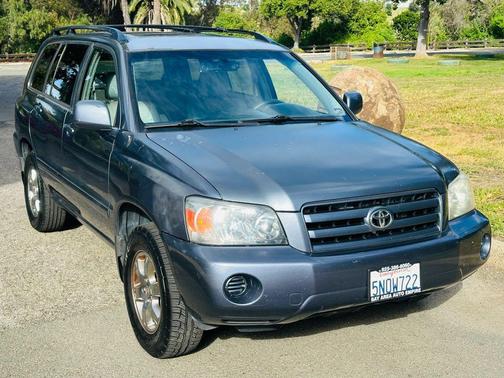2005 Toyota Highlander Base
