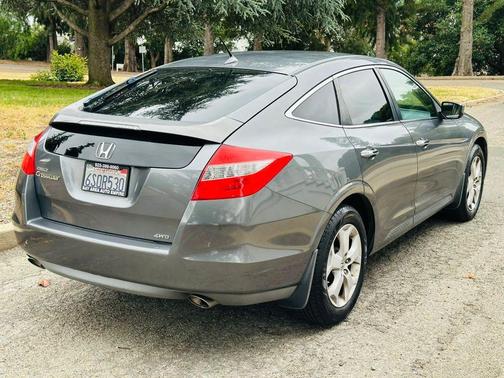 Polished Metal Metallic 2011 Honda Accord Crosstour EX-L
