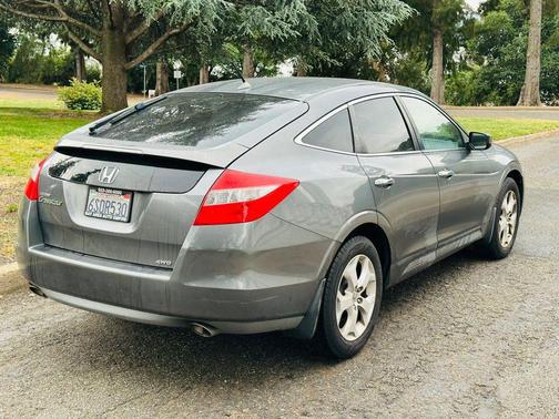 Polished Metal Metallic 2011 Honda Accord Crosstour EX-L