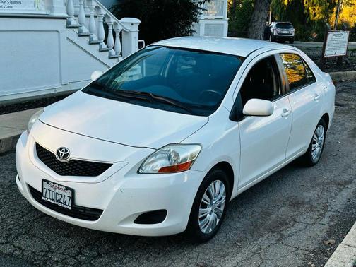 2010 Toyota Yaris Base