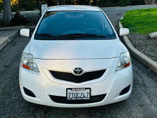 2010 Toyota Yaris Base