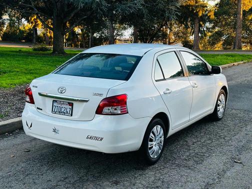 2010 Toyota Yaris Base