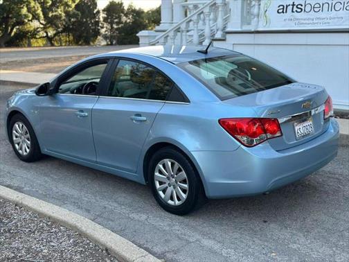 2011 Chevrolet Cruze LS