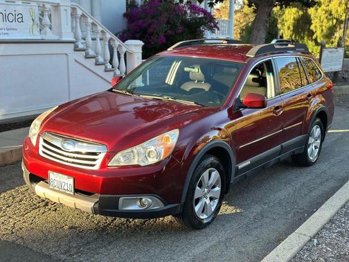 2012 Subaru Outback 2.5i Premium
