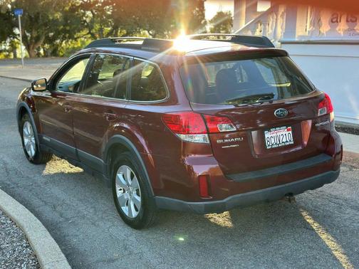 2012 Subaru Outback 2.5i Premium