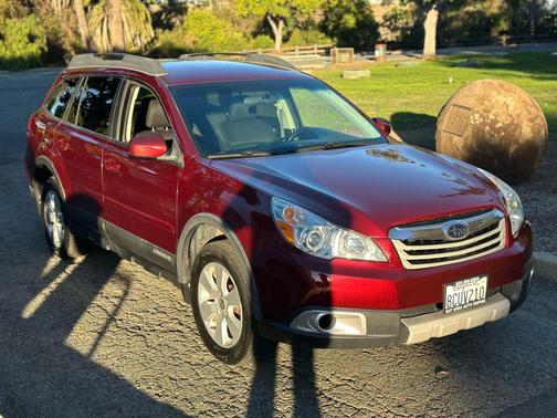 2012 Subaru Outback 2.5i Premium