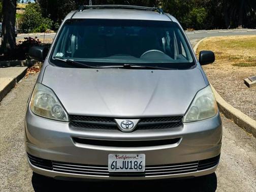 2005 Toyota Sienna CE