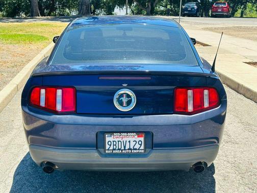 Kona Blue Metallic 2012 Ford Mustang V6
