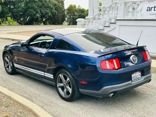 Kona Blue Metallic 2012 Ford Mustang V6
