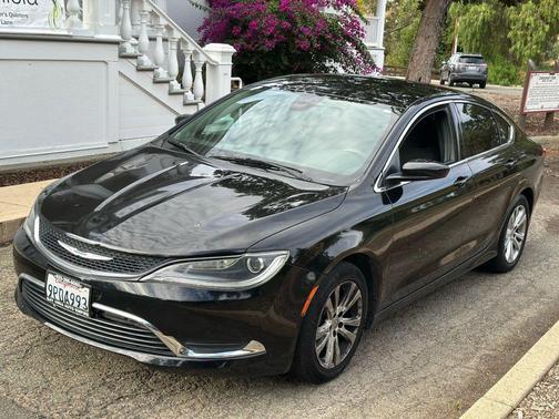 2016 Chrysler 200 Limited