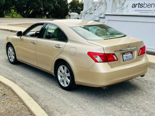 Gold 2007 Lexus ES 350 Base