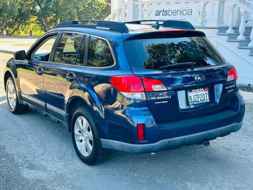 Blue 2011 Subaru Outback 3.6 R Limited
