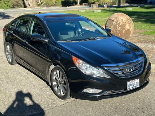 2011 Hyundai SONATA SE