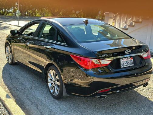2011 Hyundai SONATA SE