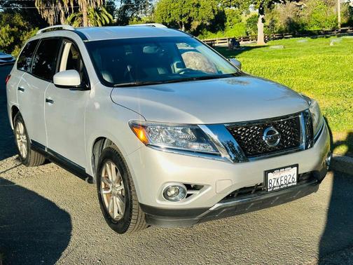 2014 Nissan Pathfinder SL