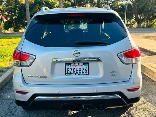 2014 Nissan Pathfinder SL