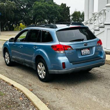 2011 Subaru Outback 3.6 R Limited