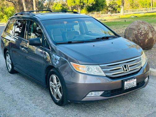 Smoky Topaz Metallic 2011 Honda Odyssey Touring Elite