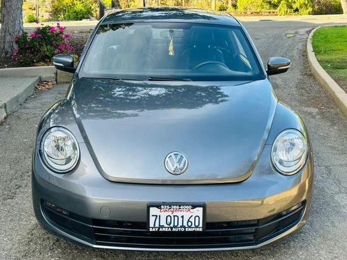 Gray 2012 Volkswagen Beetle 2.5L