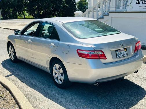 Classic Silver Metallic 2008 Toyota Camry LE