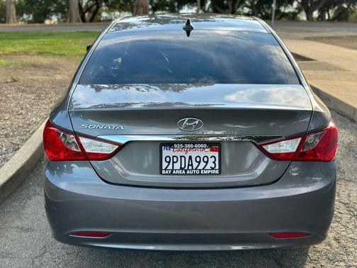 2011 Hyundai SONATA GLS