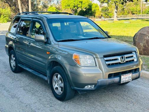 Gray 2008 Honda Pilot EX-L