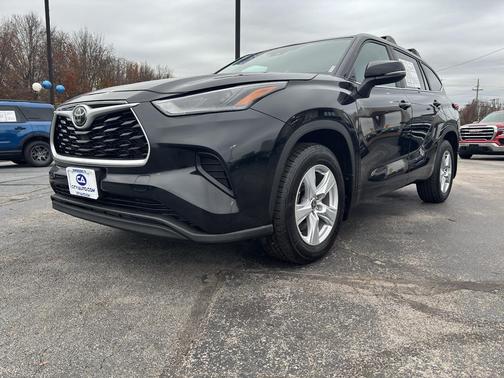 2023 Toyota Highlander L