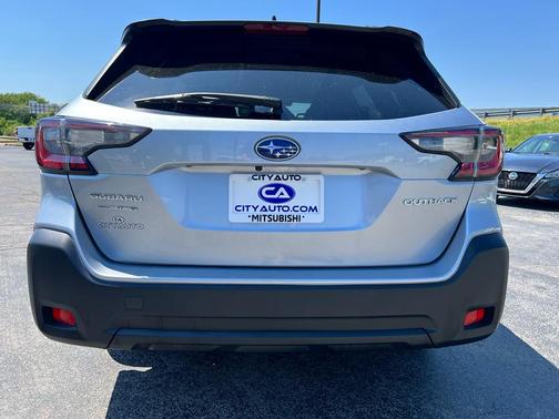 Ice Silver Metallic 2023 Subaru Outback Premium