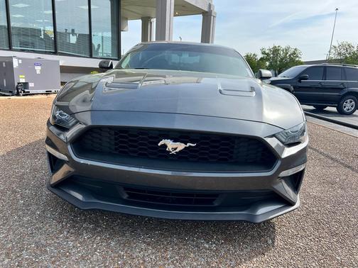 2020 Ford Mustang EcoBoost