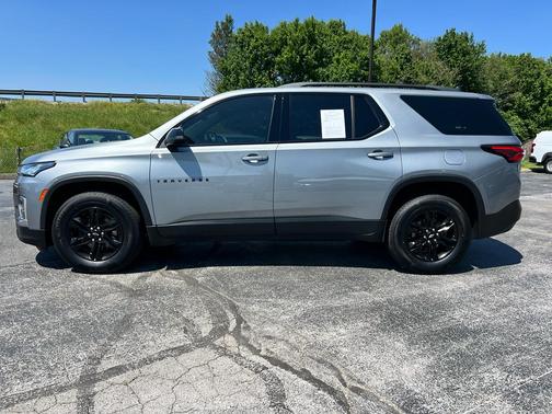 Sterling Gray Metallic 2023 Chevrolet Traverse LS