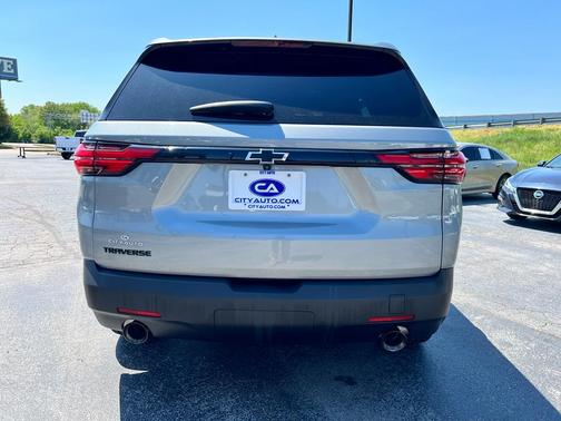 Sterling Gray Metallic 2023 Chevrolet Traverse LS