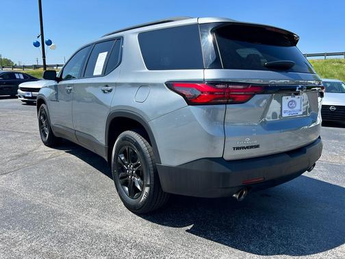 Sterling Gray Metallic 2023 Chevrolet Traverse LS