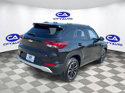 Mosaic Black Metallic 2025 Chevrolet Trailblazer LT