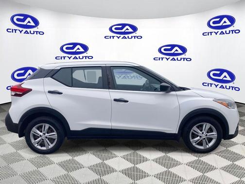 2020 Nissan Kicks S