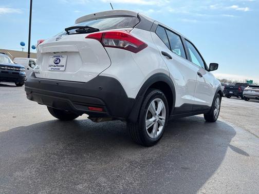 2020 Nissan Kicks S