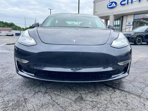 Gray 2022 Tesla Model 3 Long Range