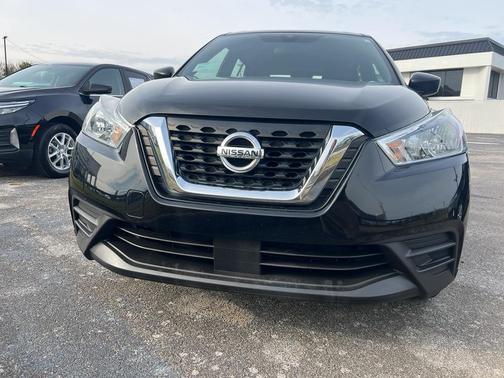 2020 Nissan Kicks S