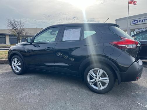 2020 Nissan Kicks S