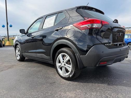 2020 Nissan Kicks S
