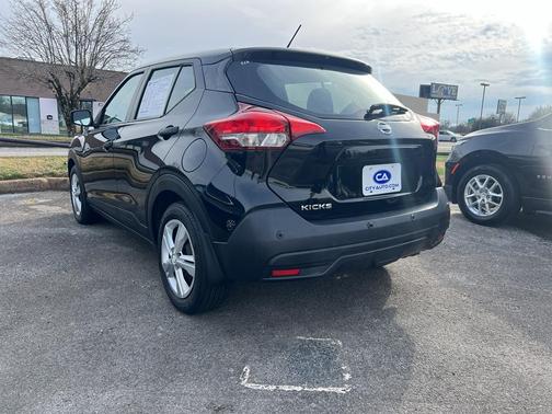 2020 Nissan Kicks S