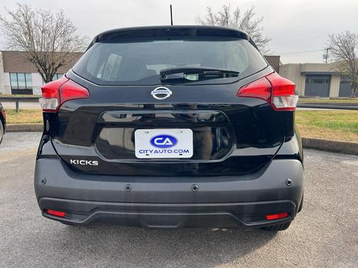 2020 Nissan Kicks S