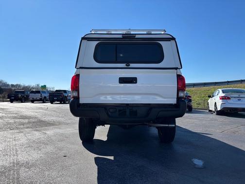 2022 Toyota Tacoma SR