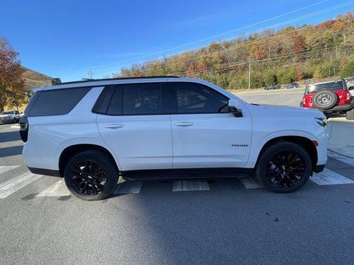2022 Chevrolet Tahoe 4WD RST