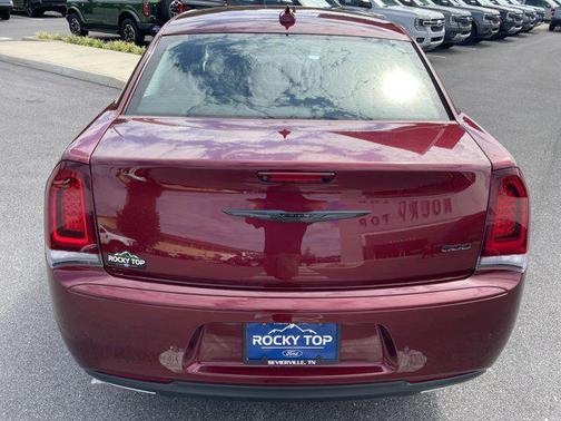 2022 Chrysler 300 Touring