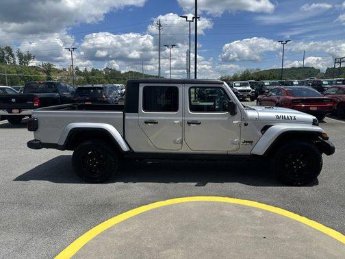 2022 Jeep Gladiator Willys 4x4