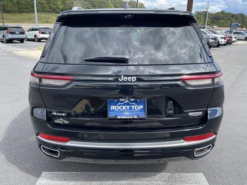 2023 Jeep Grand Cherokee Summit