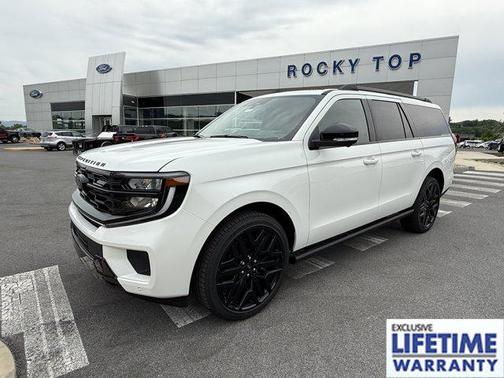 Star White Metallic Tri-Coat 2026 Ford Expedition Max Platinum