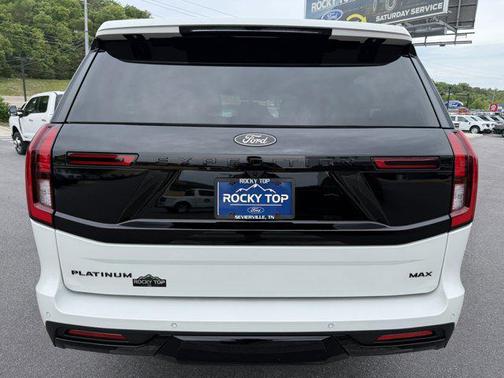 Star White Metallic Tri-Coat 2026 Ford Expedition Max Platinum